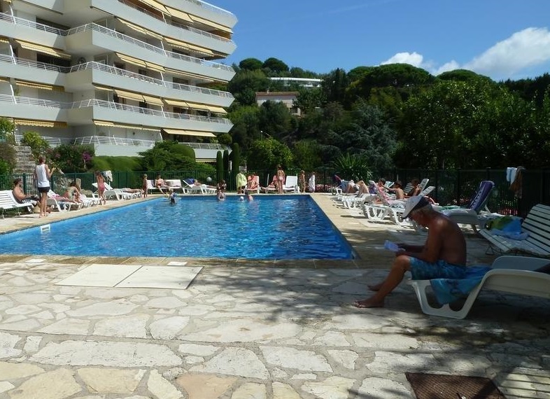 Résidence avec piscine
